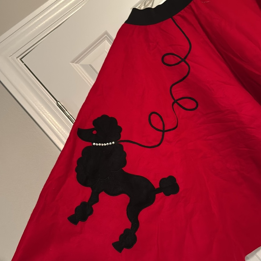 Retro red and black poodle skirt - Picture 2 of 2